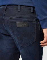 Męskie Spodnie Jeansowe Wrangler Texas Slim Deep Blue Black 112355027 W12S017421